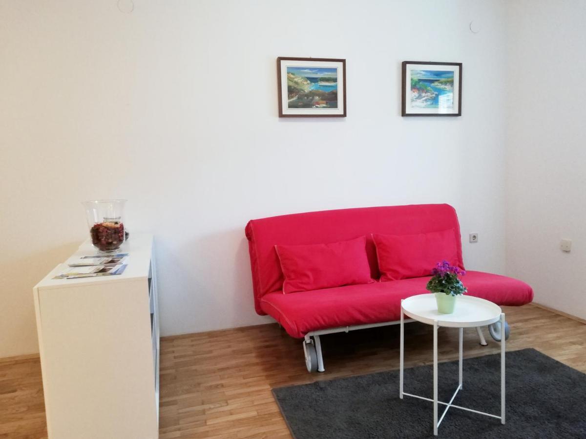 City Center Apartment Umag Zewnętrze zdjęcie